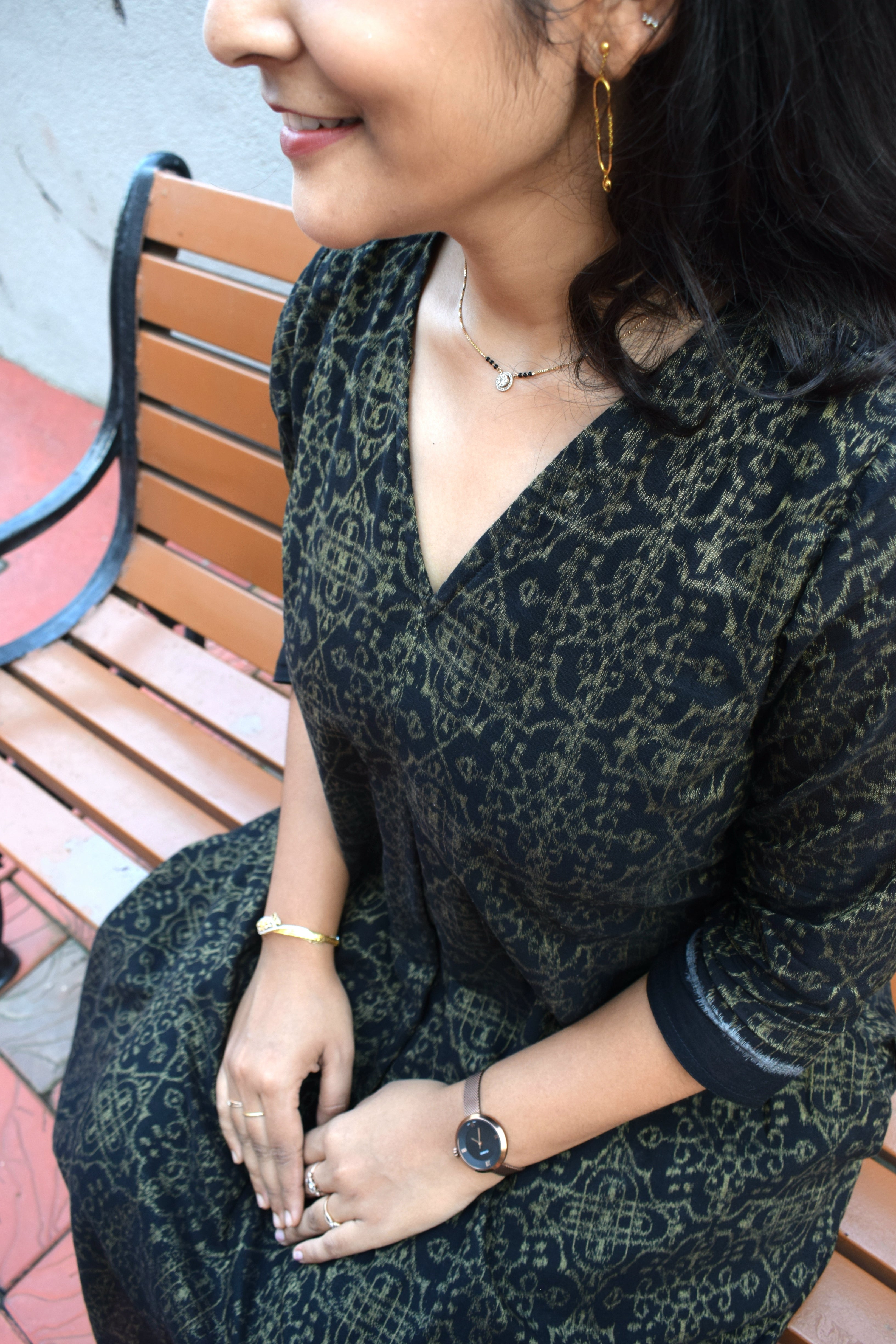 Vaidehi Black n Gold Double Ikkat Handloom Kurta