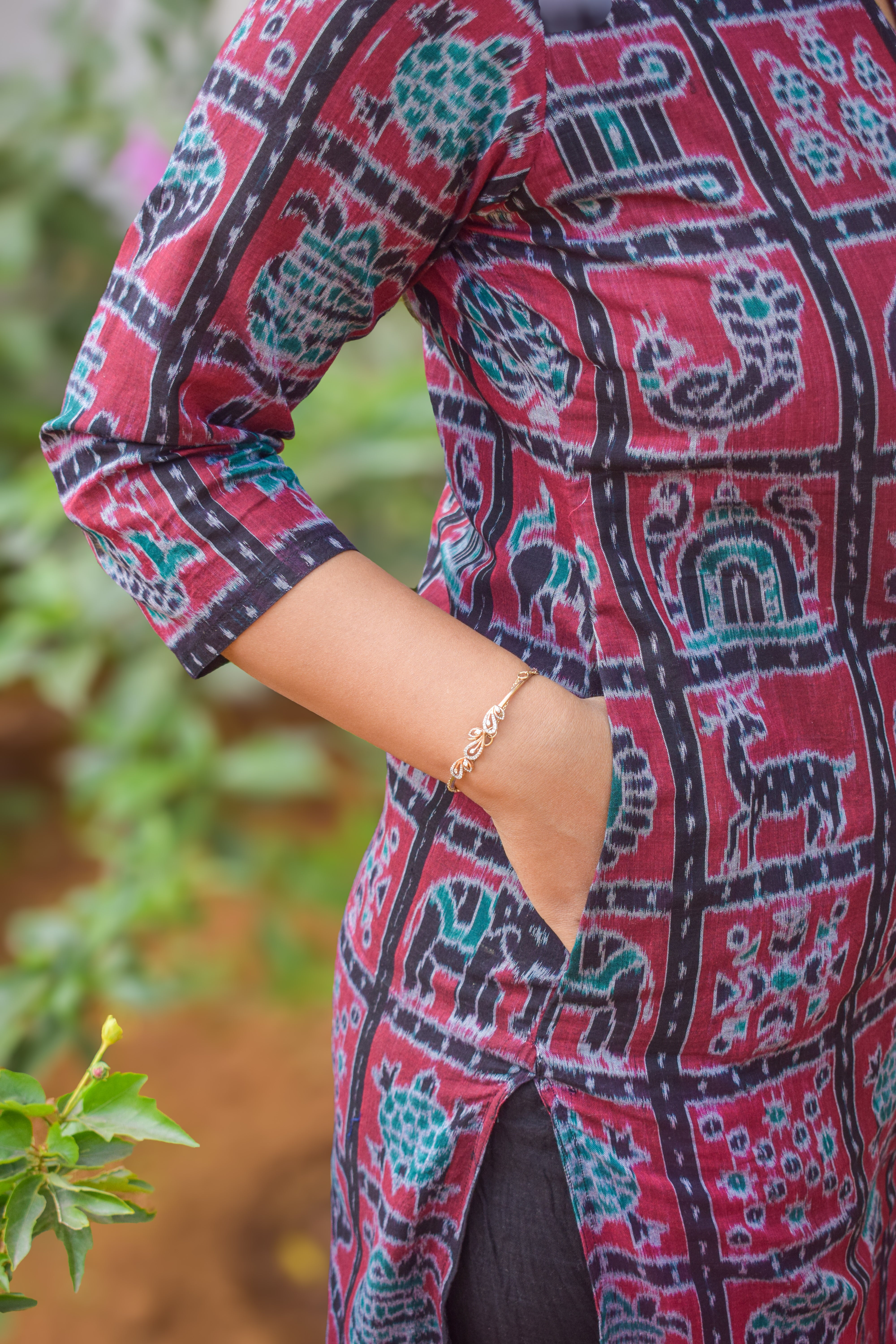 Navya Red Black Sambalpuri Handloom Nabakothi Kurti