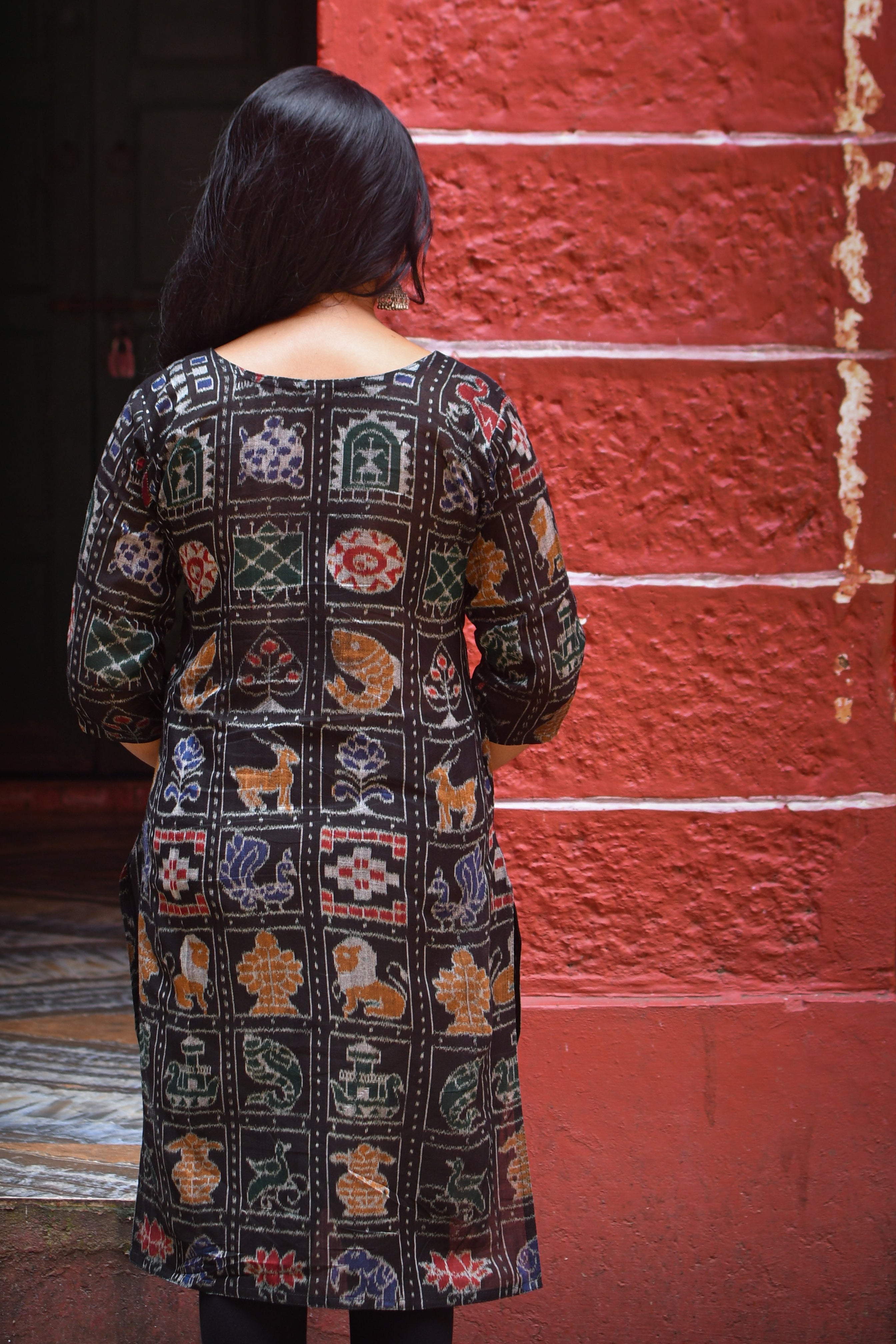 Navya Black Double Ikkat Handloom Kurti- Nabakothi