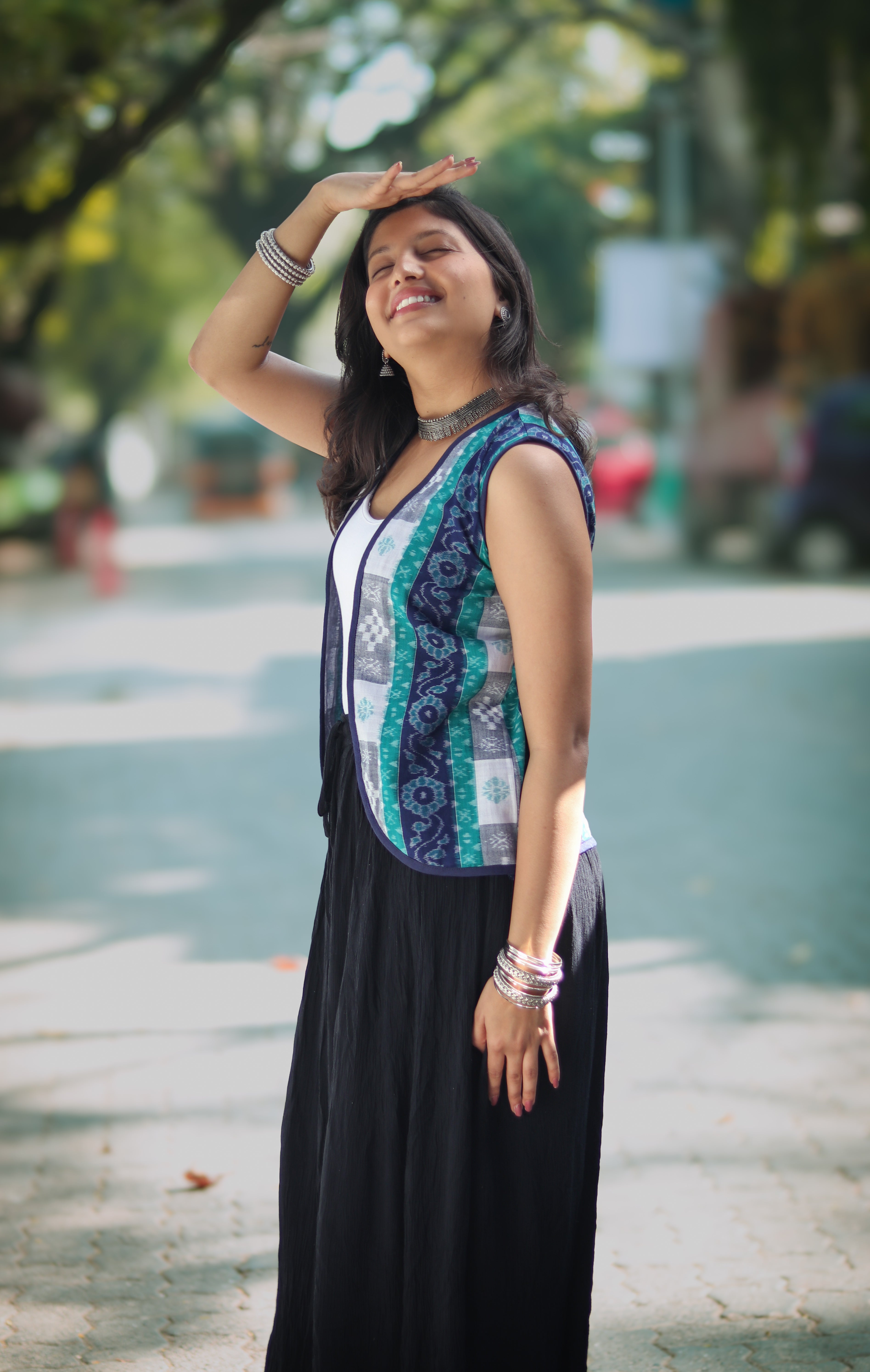 Meira Sambalpuri Double Ikkat Handloom Shrug