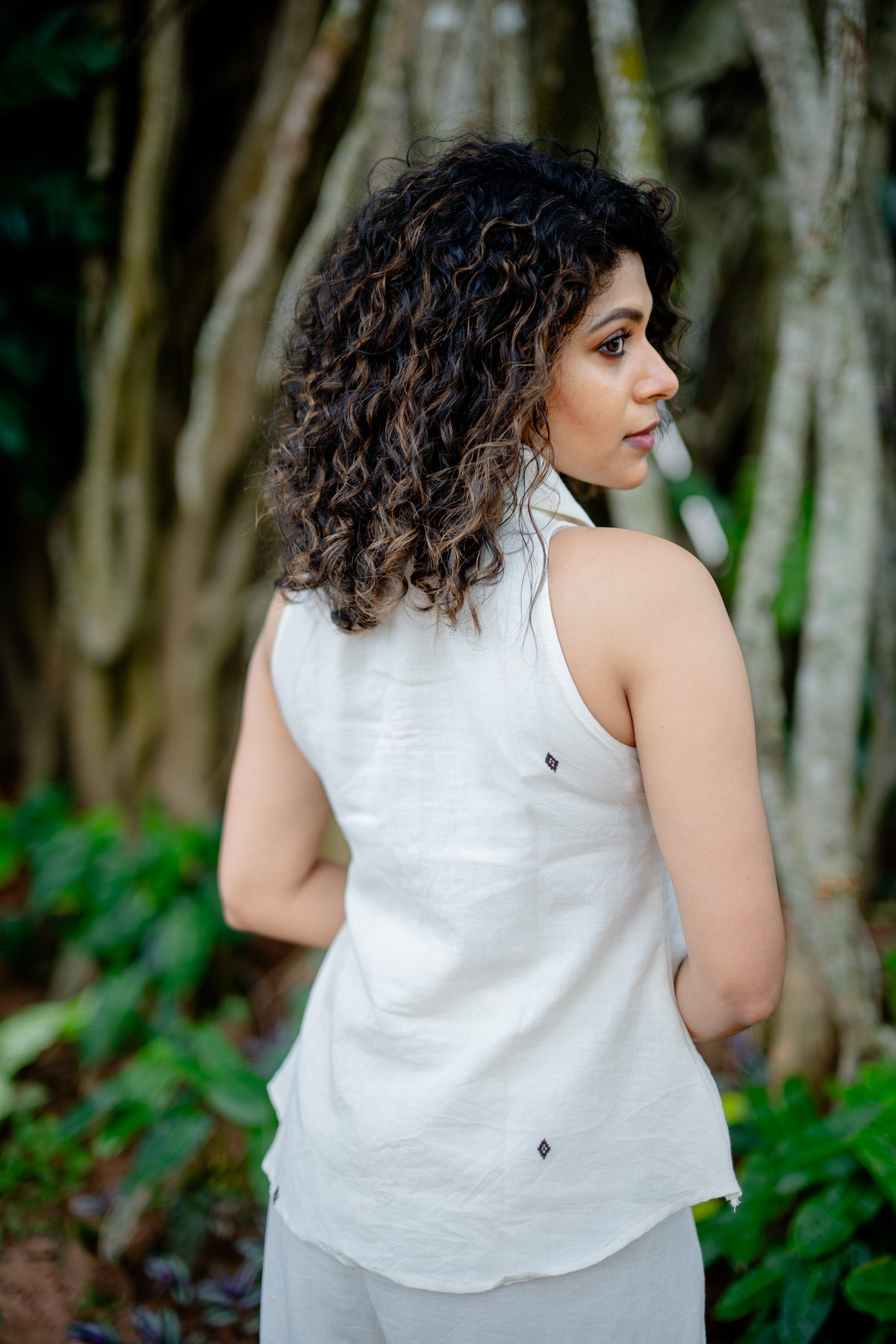 Baisali cream Kotpad handloom cotton top, side view